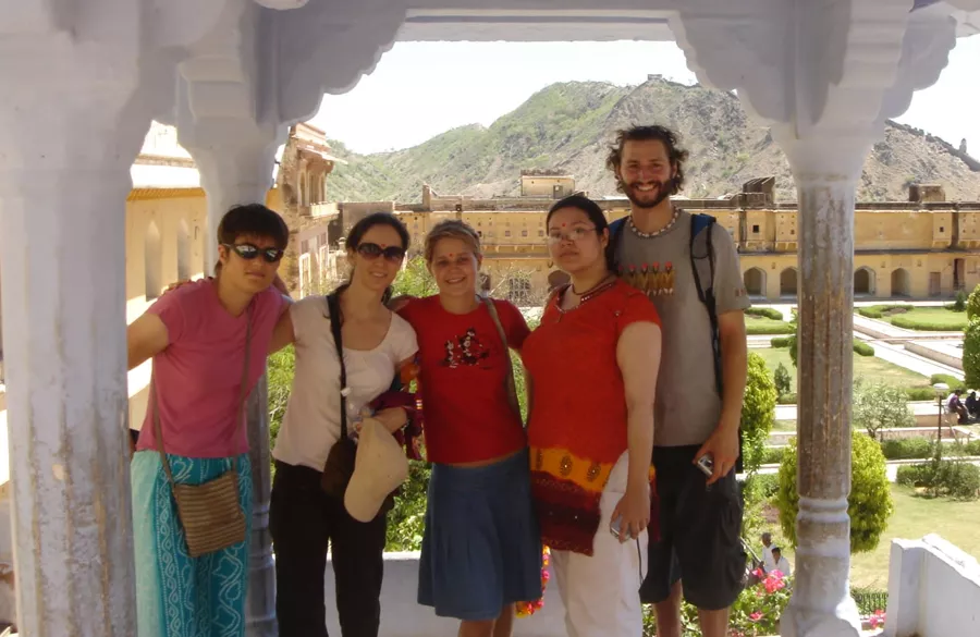 Volunteers visiting a fort near Jaipur during weekend excursion